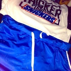 Women 2 piece short bed set size Medium Brand New!!